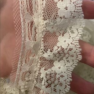 21 yards Beige /Cream Elegant Lace Trim 2 inch